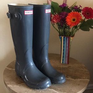 Hunter Tall Solid Grey Rain Boots Sz 7